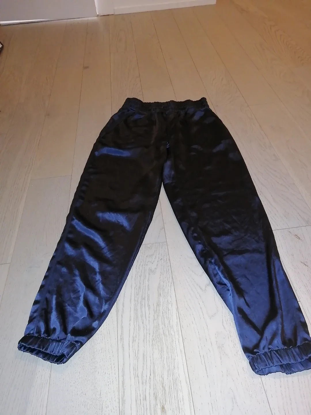 MELISSA NEPTON davin satin jogger pants in navy
