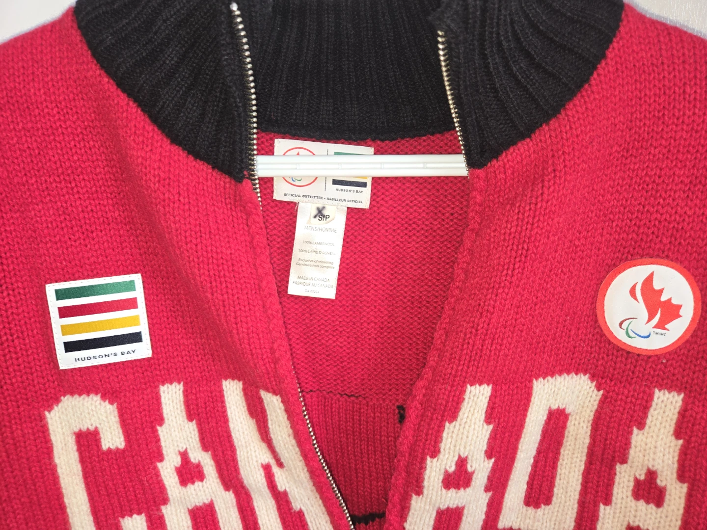 Hudson's Bay 2014 Paralympic Team Canada Sweater - Men Small - photo 2