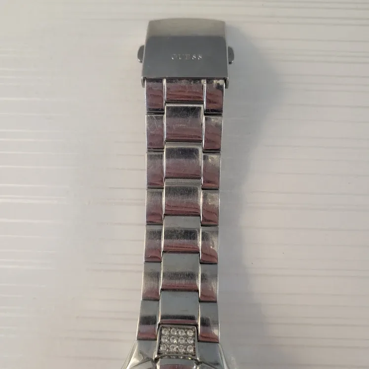Gently Used! Guess Silver Chronograph Watch - Quick Pickup!🚀 image indicator(5)