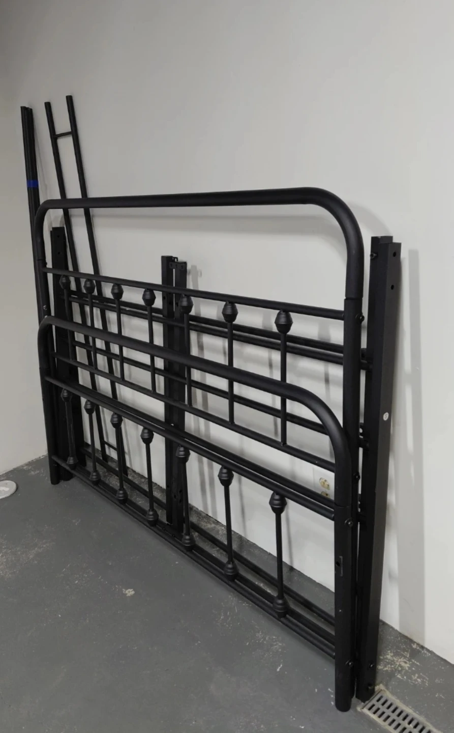 Black Metal Full Size Bed Frame - photo 3