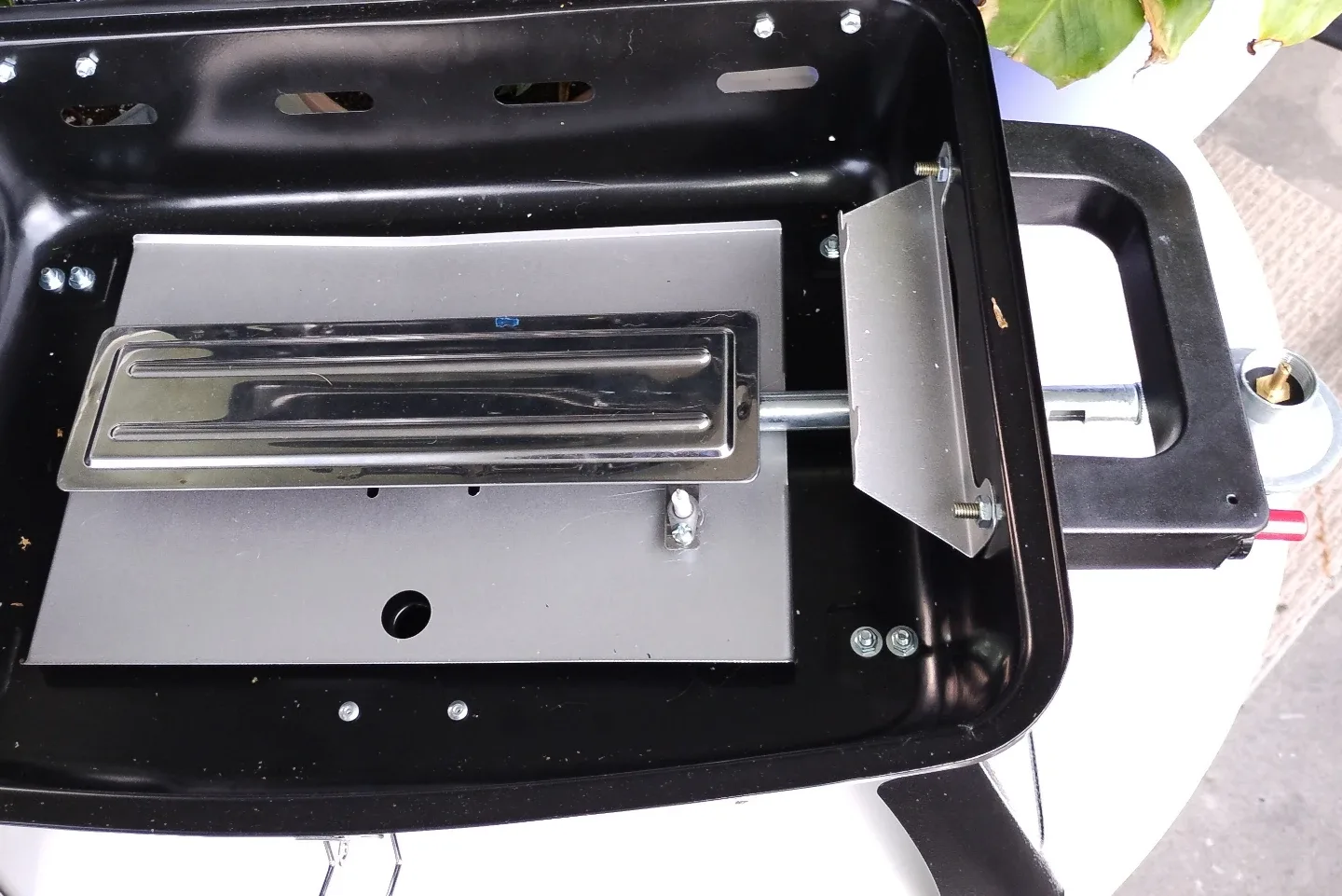 Coleman All-Purpose Propane BBQ Grill image indicator(3)