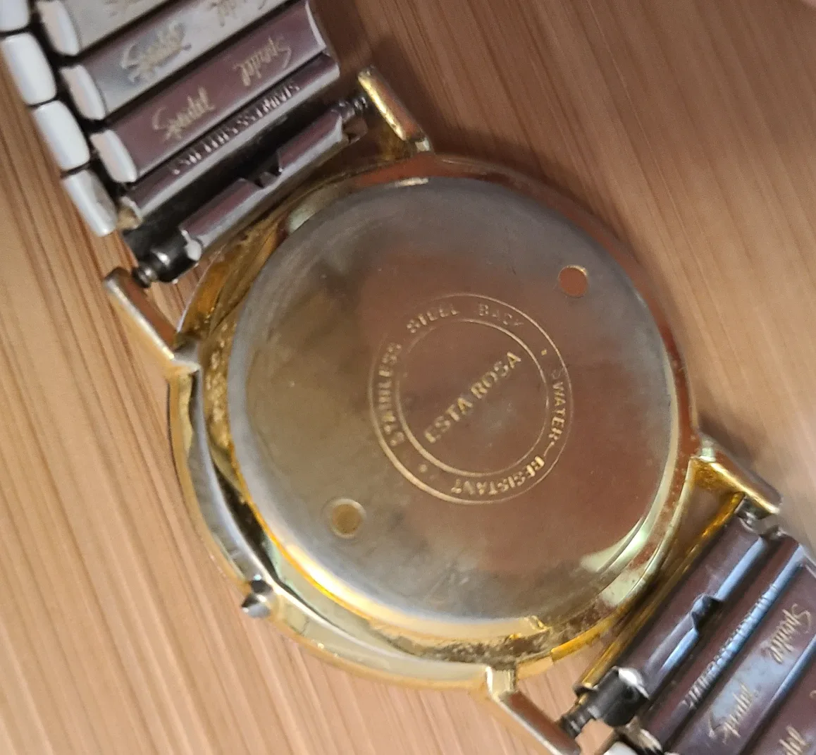 Esta Rosa Quartz Watch image indicator(4)
