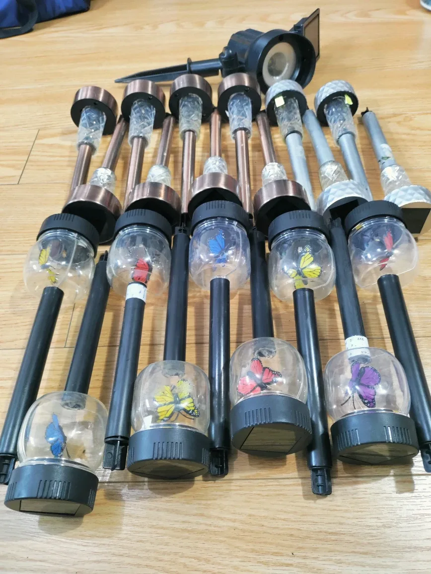 EUC Butterfly Solar Garden Lights - Set of 22 image indicator(2)