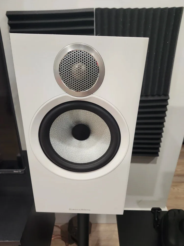 Bowers & Wilkins 606 S3 Bookshelf Speakers + Cambridge Speaker image indicator(10)