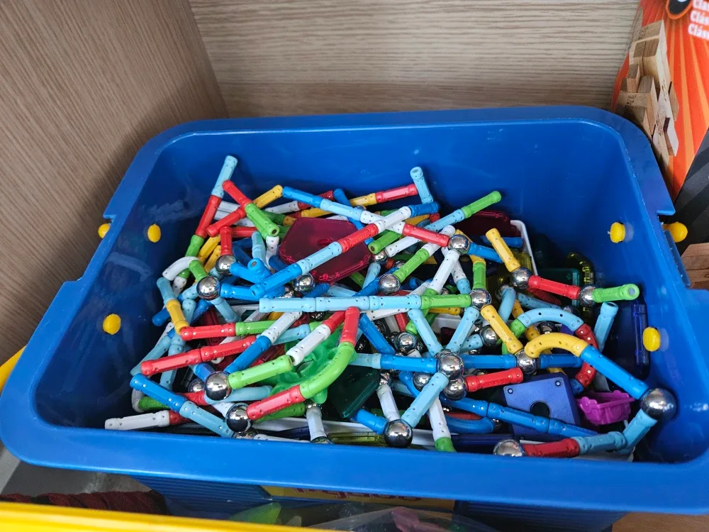 i-gabo Amazing Magnetic World 900 Pieces Age 4-101 image indicator(2)