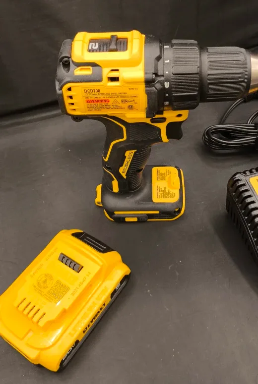 DeWalt DCD708 Cordless Drill Kit image indicator(6)