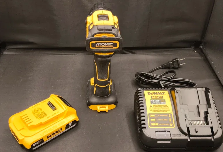 DeWalt DCD708 Cordless Drill Kit image indicator(7)