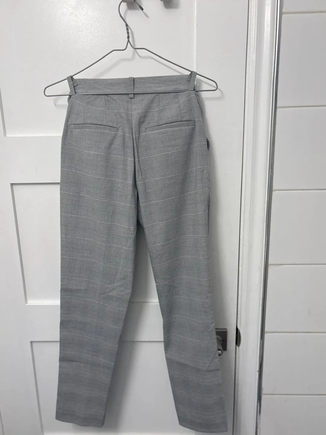 Uniqlo Grey Plaid Pants - Size M image indicator(2)
