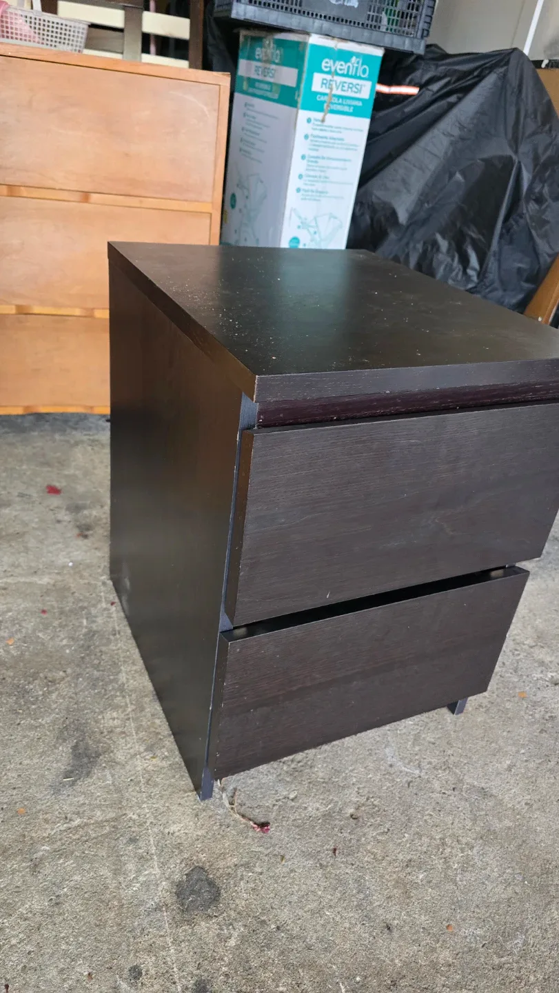 Brown 2-Drawer Nightstand
