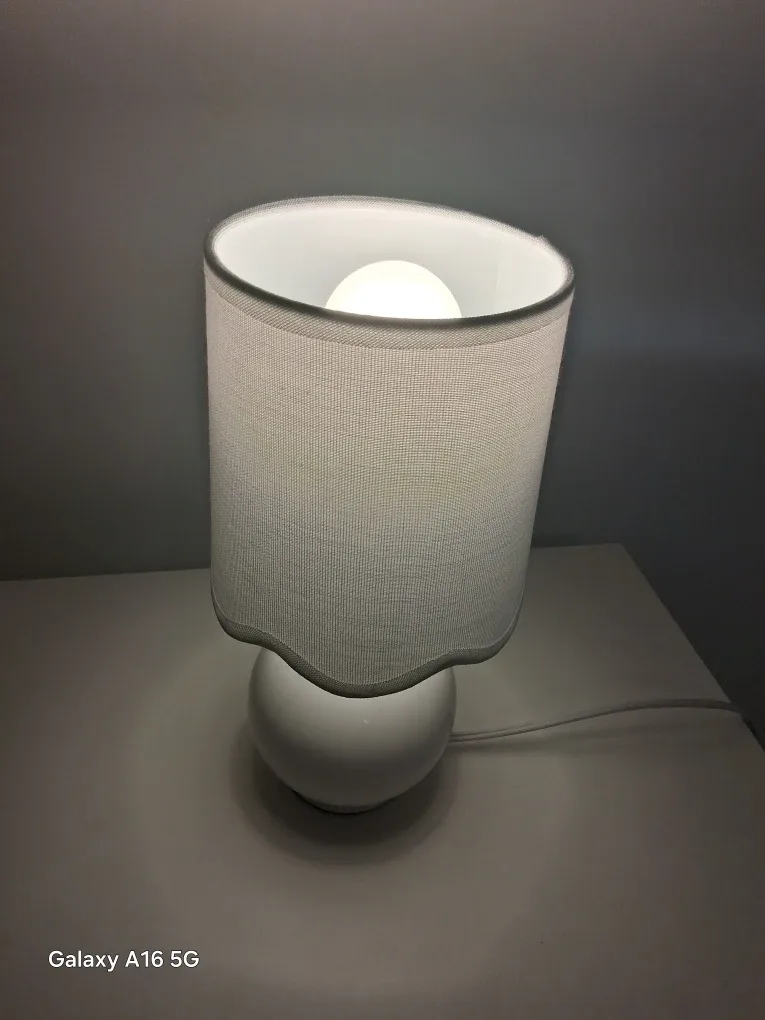 White Bedside Table Lamp image indicator(2)