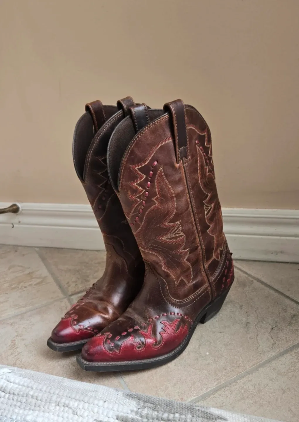 Rustic Brown Leather Cowboy Boots image indicator(2)