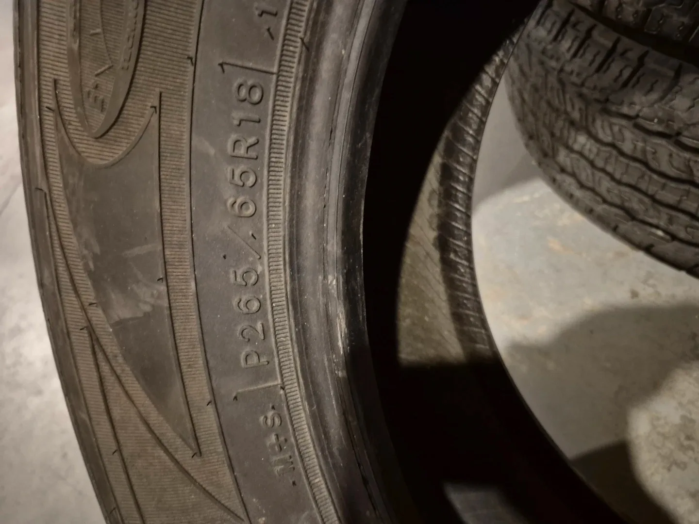 Goodyear Assurance CS P265/65R18 Tire