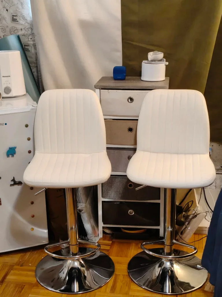 Set of 2 White leather Bar Stools
