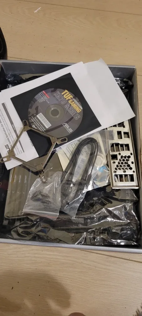 ASUS TUF Sabertooth Z87 Motherboard & Patriot Viper RAM image indicator(4)