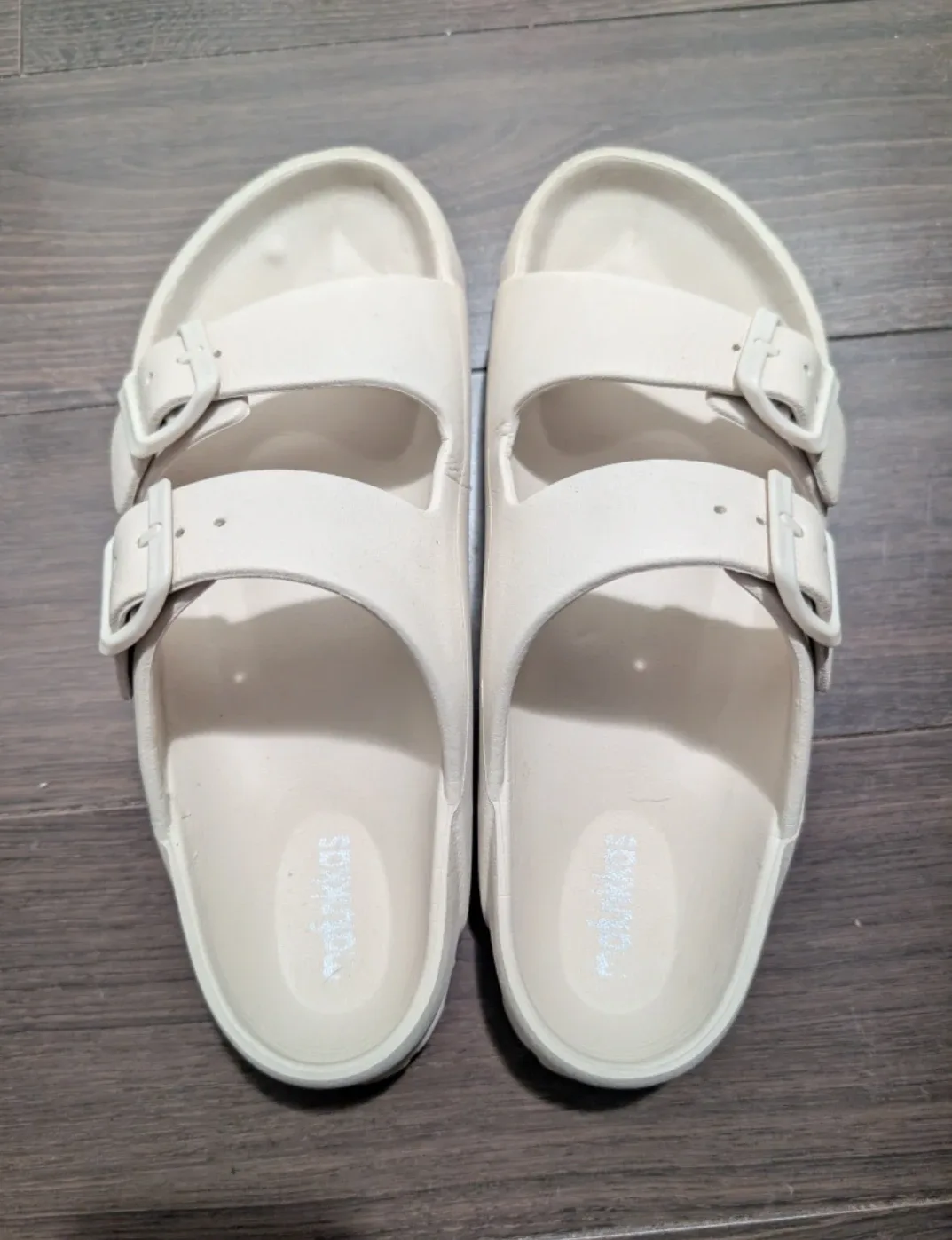 Cream Sandals 6 thumbnail