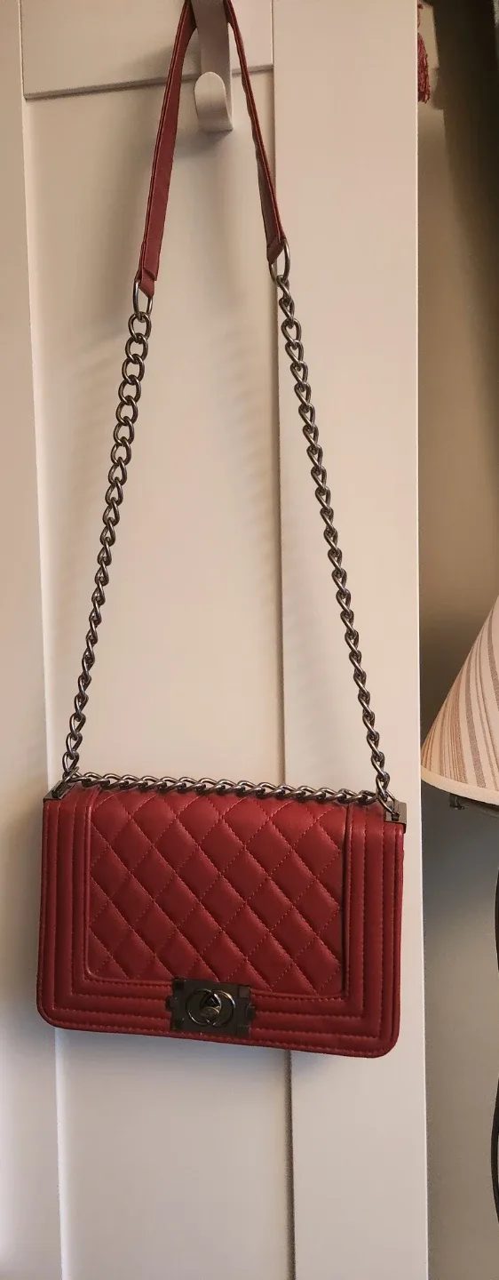 Red Quilted Shoulder Bag with Chain Strap image indicator(2)