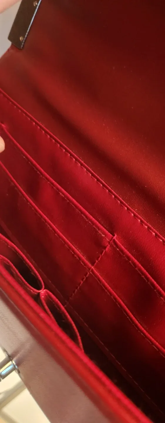 Red Quilted Shoulder Bag with Chain Strap image indicator(3)