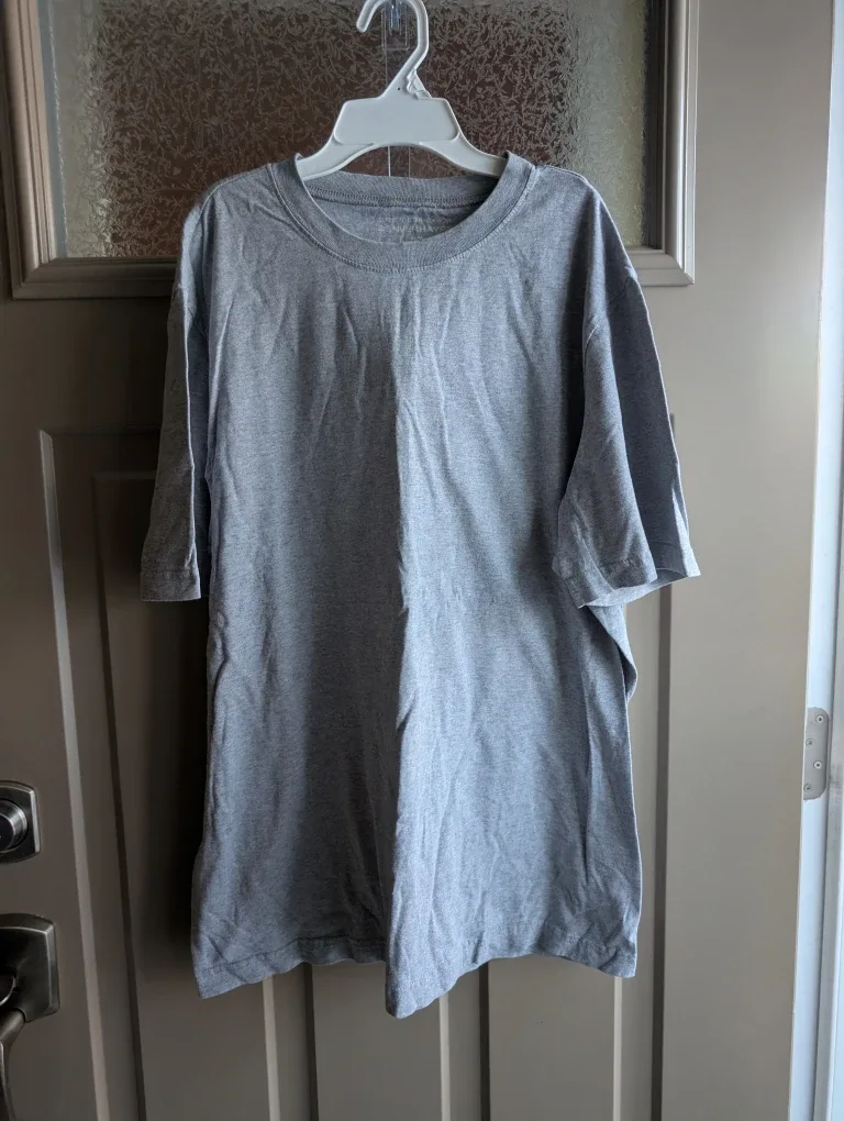 Mens sz med tshirts $3 each