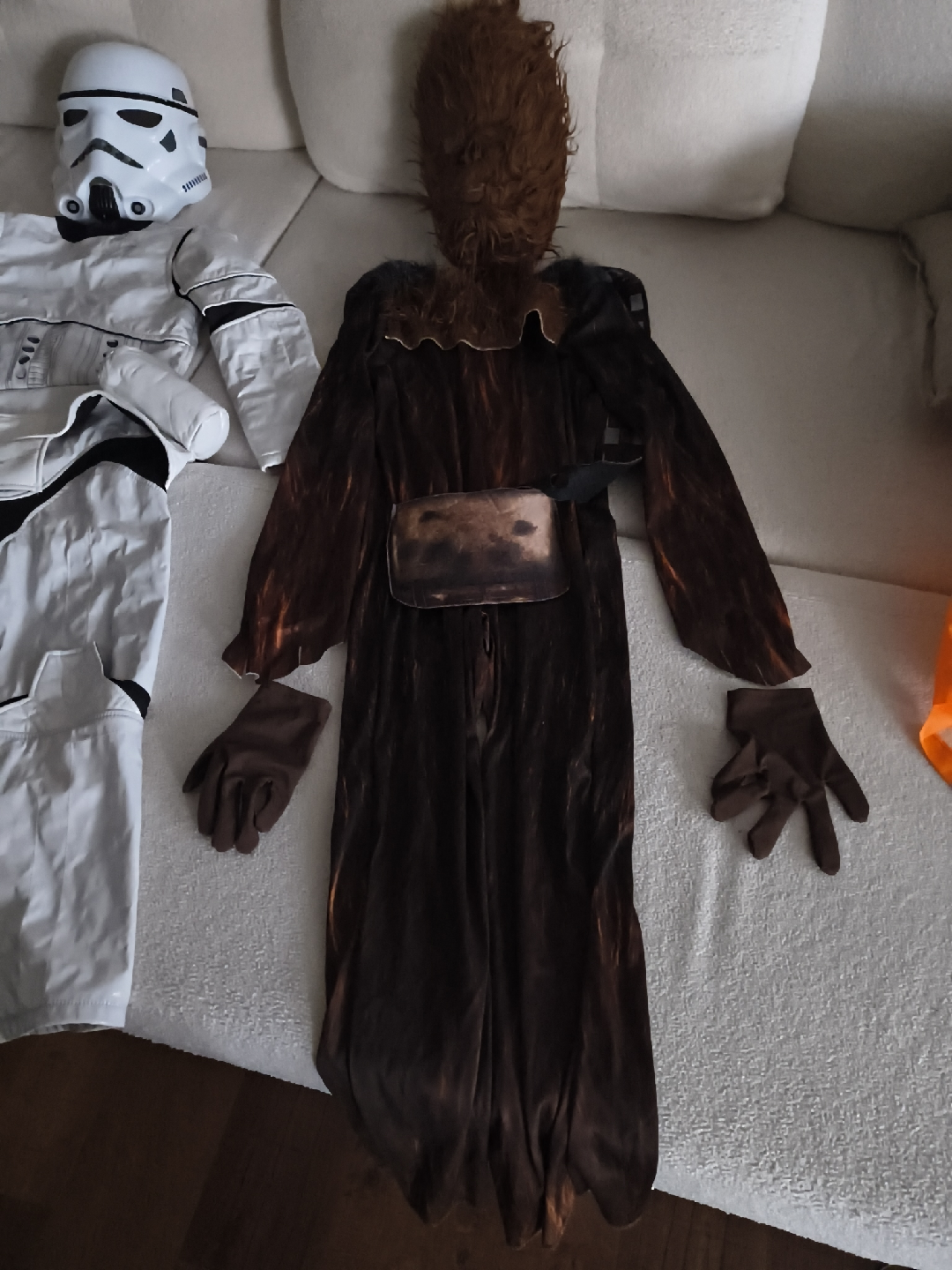 Star Wars Chewbacca & Stormtrooper Costumes - photo 4