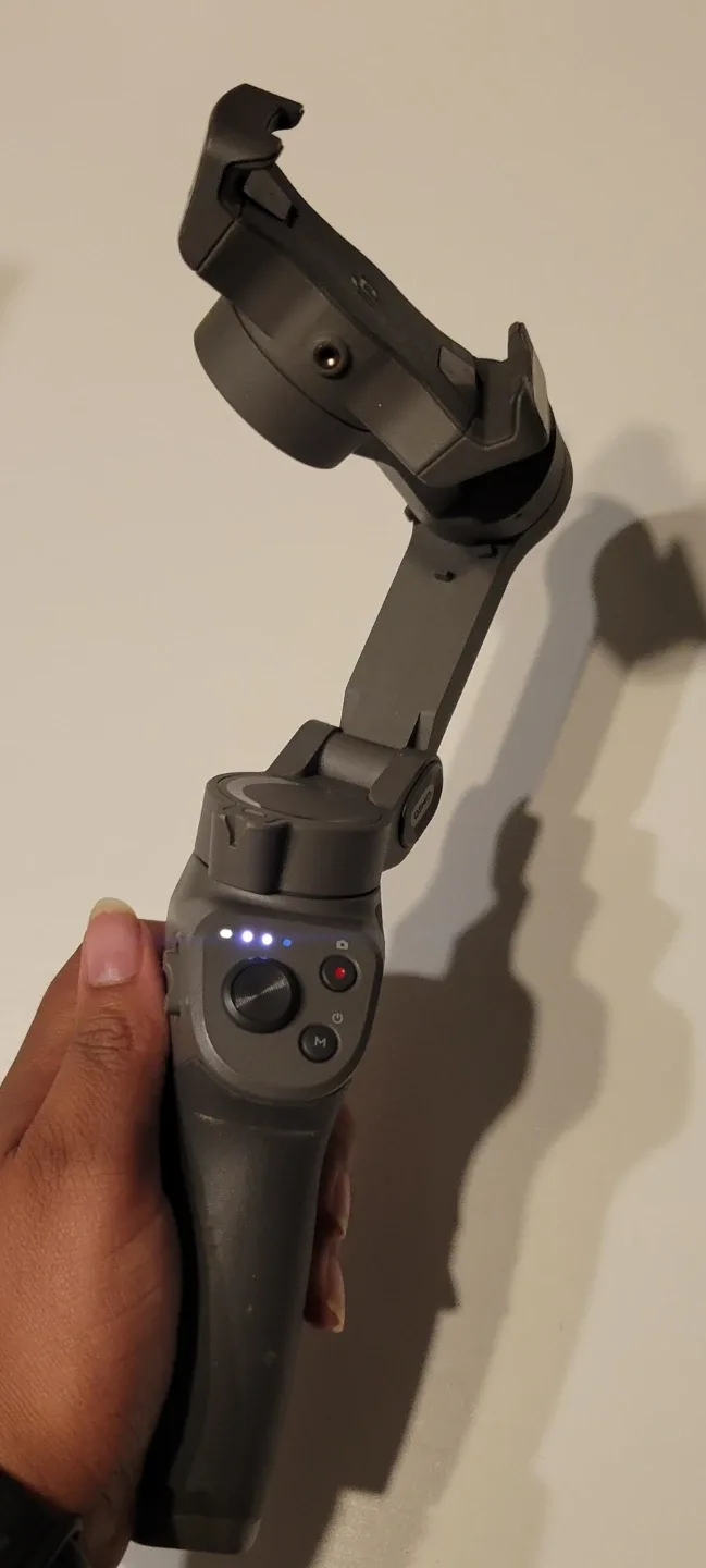 DJI Osmo Mobile 3 Gimbal Stabilizer image indicator(2)