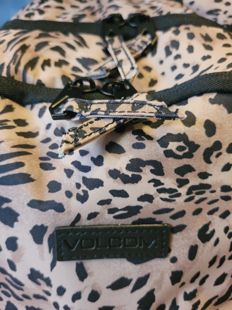 Volcom Women's Backpack - NEW!!! - photo 4