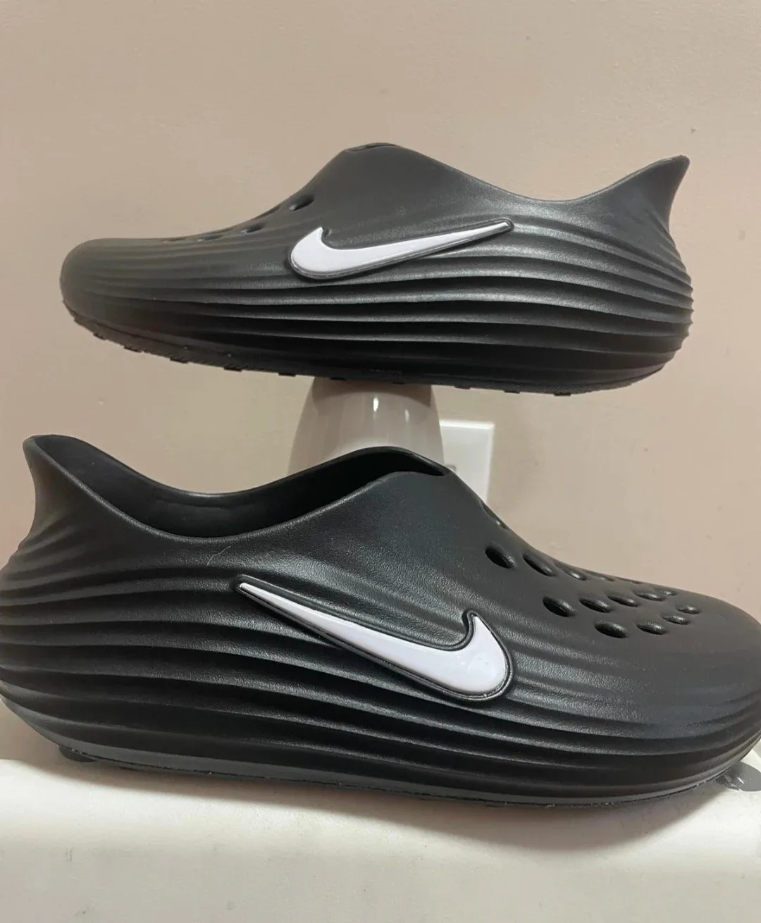 Nike Calm Mules - Size 9 image indicator(3)