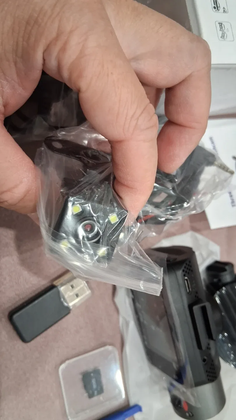 3 Channels Dash Camera 4K DVR Recorder 32Gb Card image indicator(5)