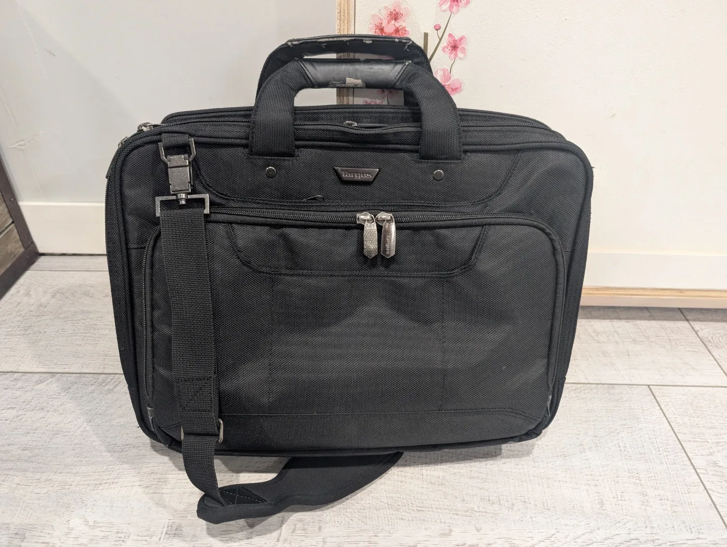 Targus Black Laptop Bag