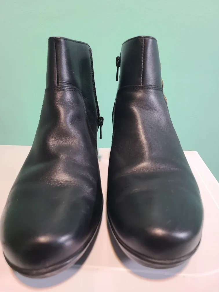 Clarks Black Leather Ankle Boots image indicator(3)