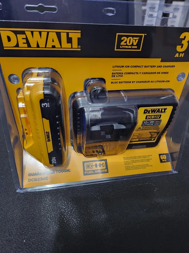 DeWalt 20V MAX Lithium Ion Battery & Charger