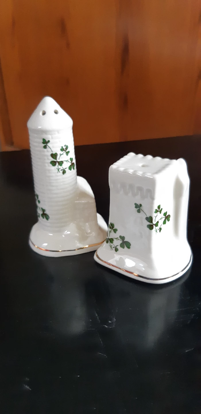 2 Sets of Salt & Pepper Shakers - photo 3