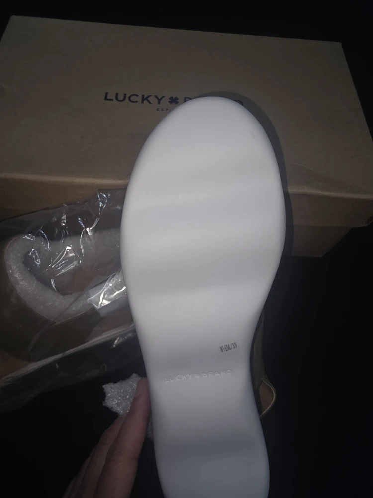 New Lucky Brand Madgey Sandals - Size 8.5M - photo 2