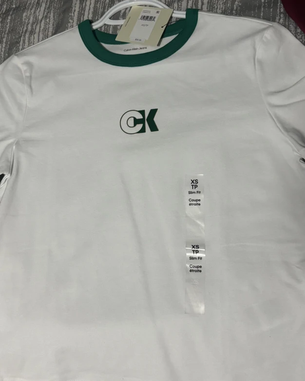 New Calvin Klein Jeans T-Shirt - XS