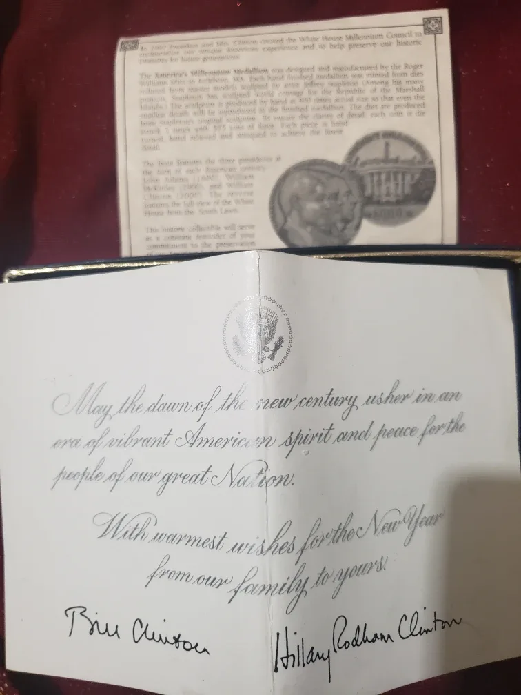 Presidential Millennium Medallion image indicator(2)