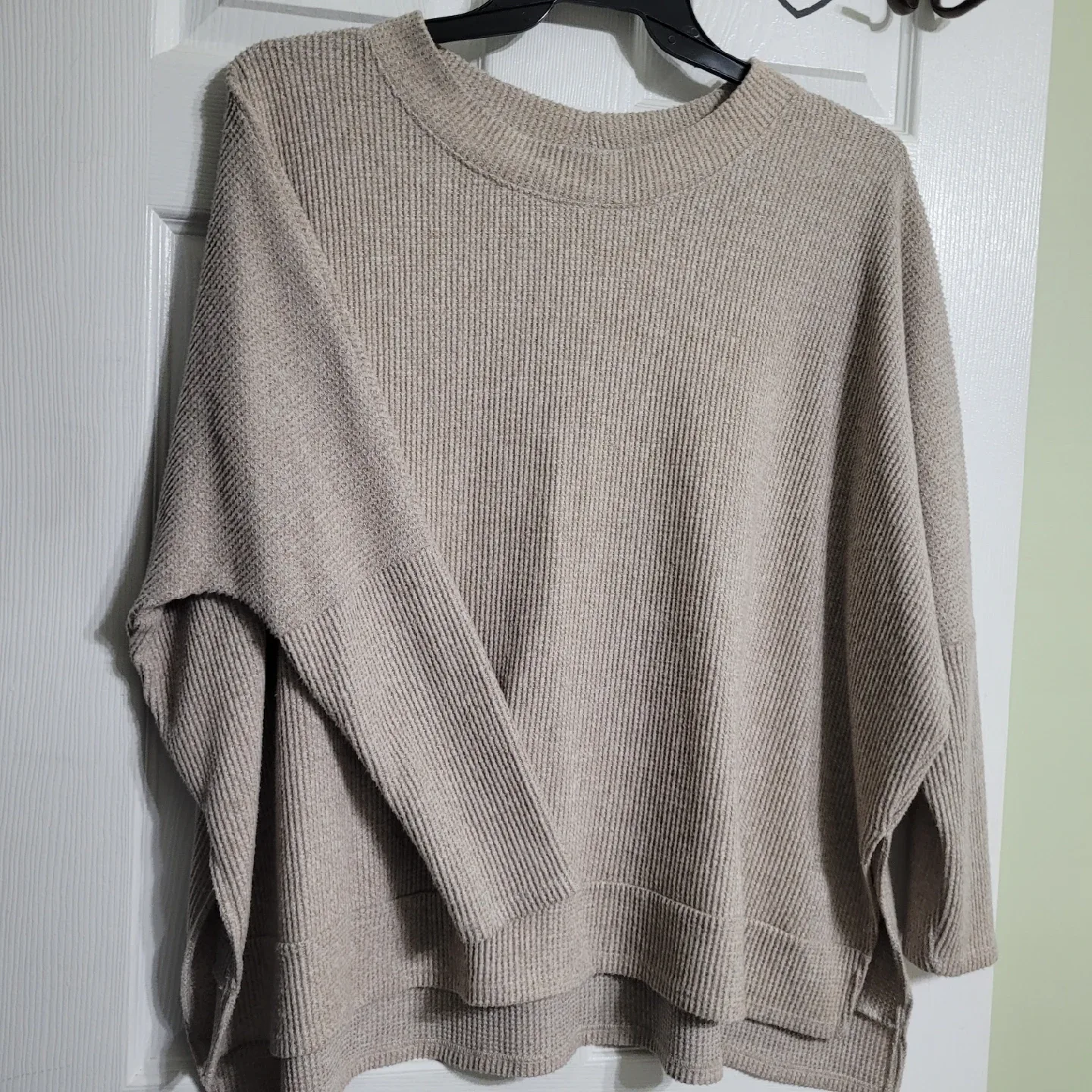 Ladies Size 4X Sweater image indicator(8)