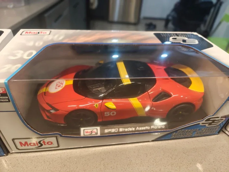 Maisto Diecast Cars - Lamborghini & Ferrari image indicator(3)