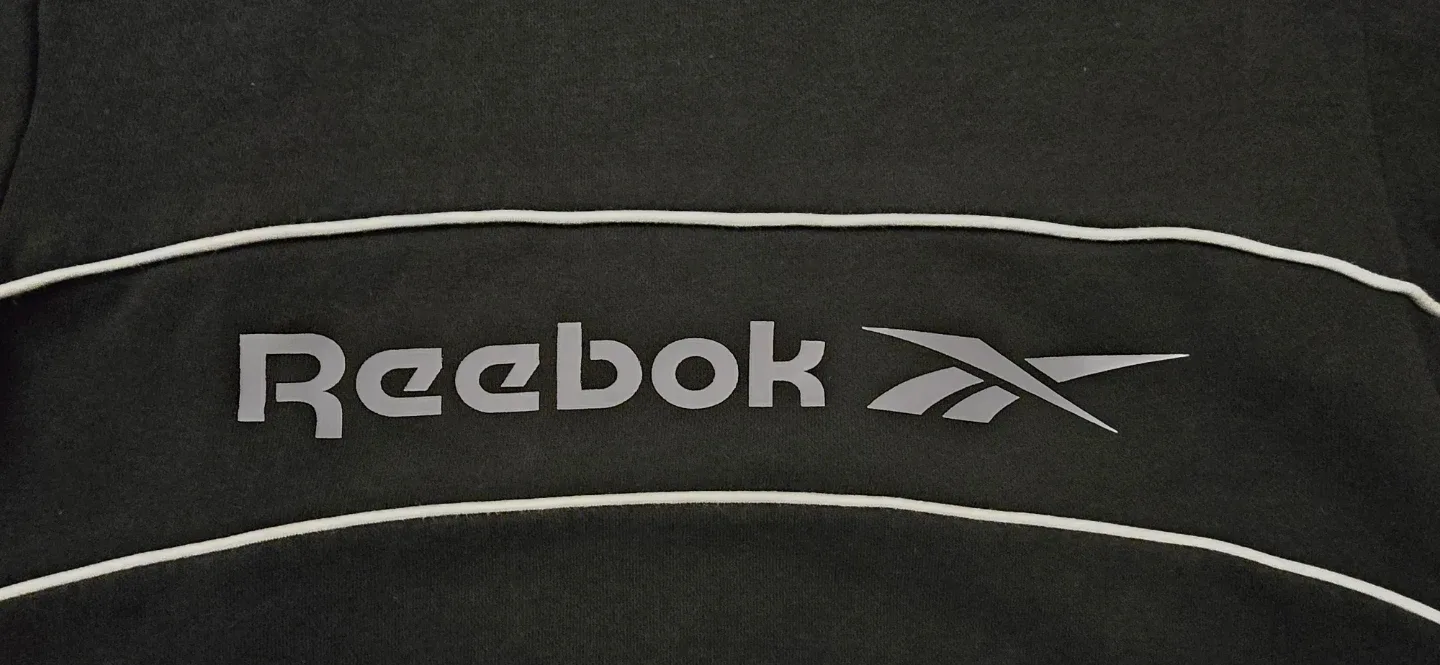 Men's Reebok Black Crewneck Sweatshirt - Size Medium image indicator(2)