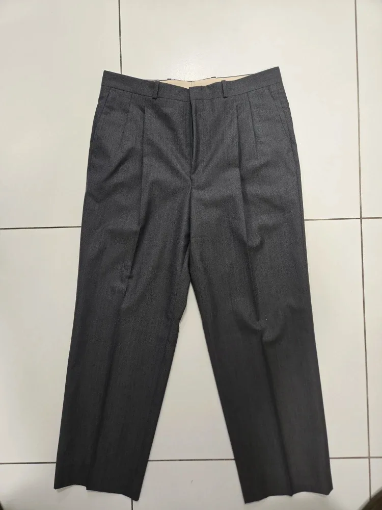 Yves Saint Laurent Grey Suit size 44 (L-XL) image indicator(2)