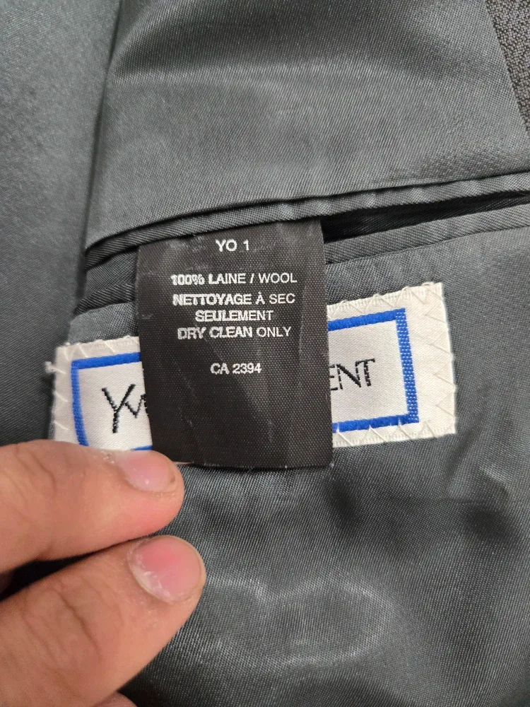 Yves Saint Laurent Grey Suit size 44 (L-XL) image indicator(8)