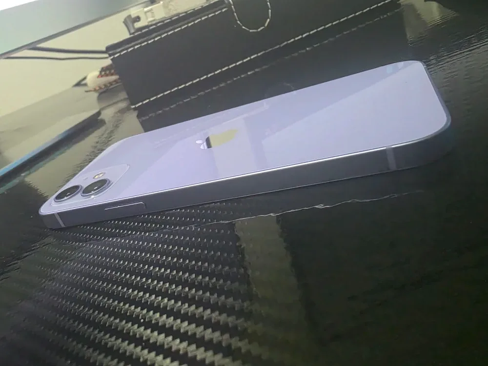 Apple iPhone 11 - Purple image indicator(2)