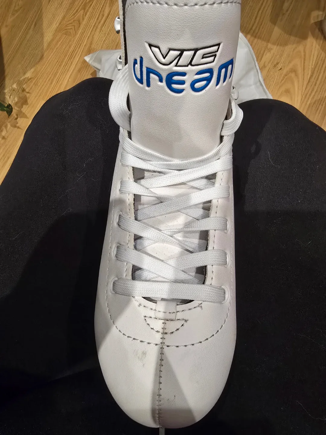 Vic Dream White Figure Skates image indicator(2)