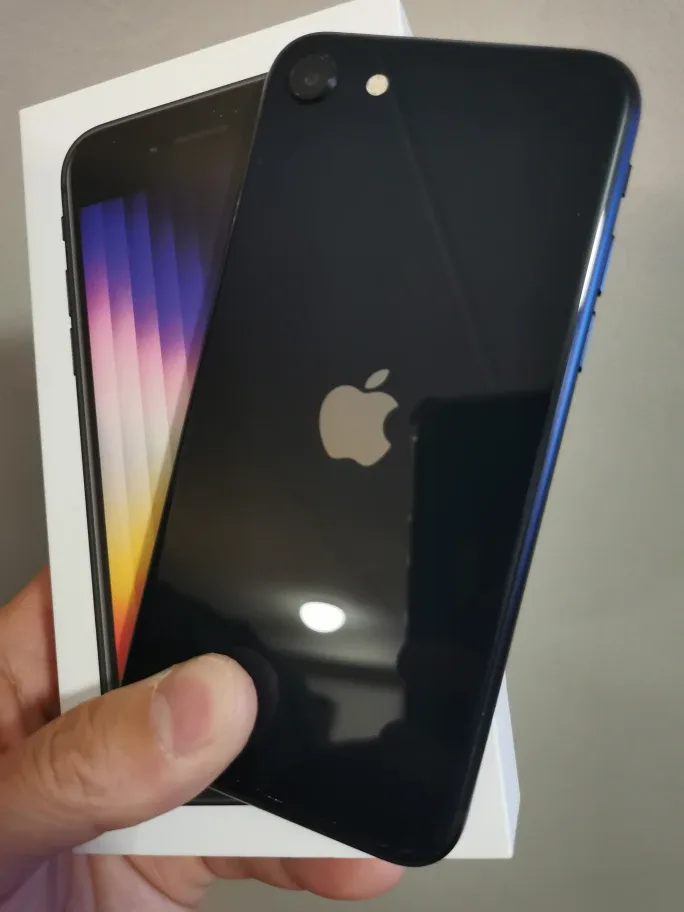 iPhone SE 3rd 5G 128G Midnight image indicator(7)