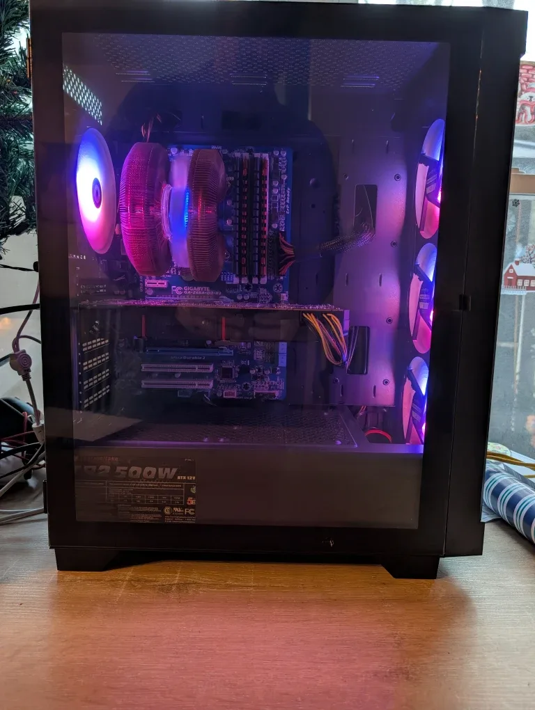 Custom Gaming PC - AMD Radeon R9 200 Series