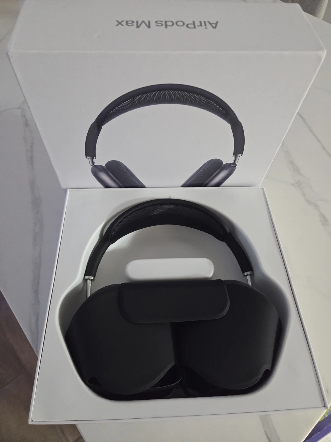 Apple Airpods Max - Black - With Box - photo 2