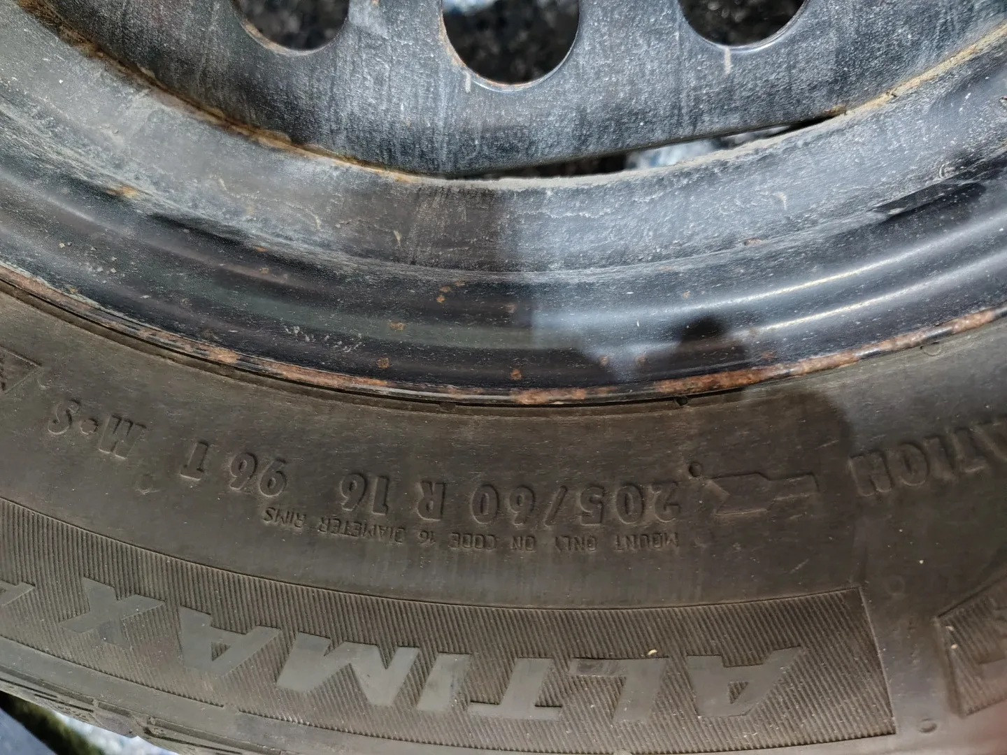 Winter tires (4) size: 205/60/16 mounted on 4 bolt rims image indicator(5)