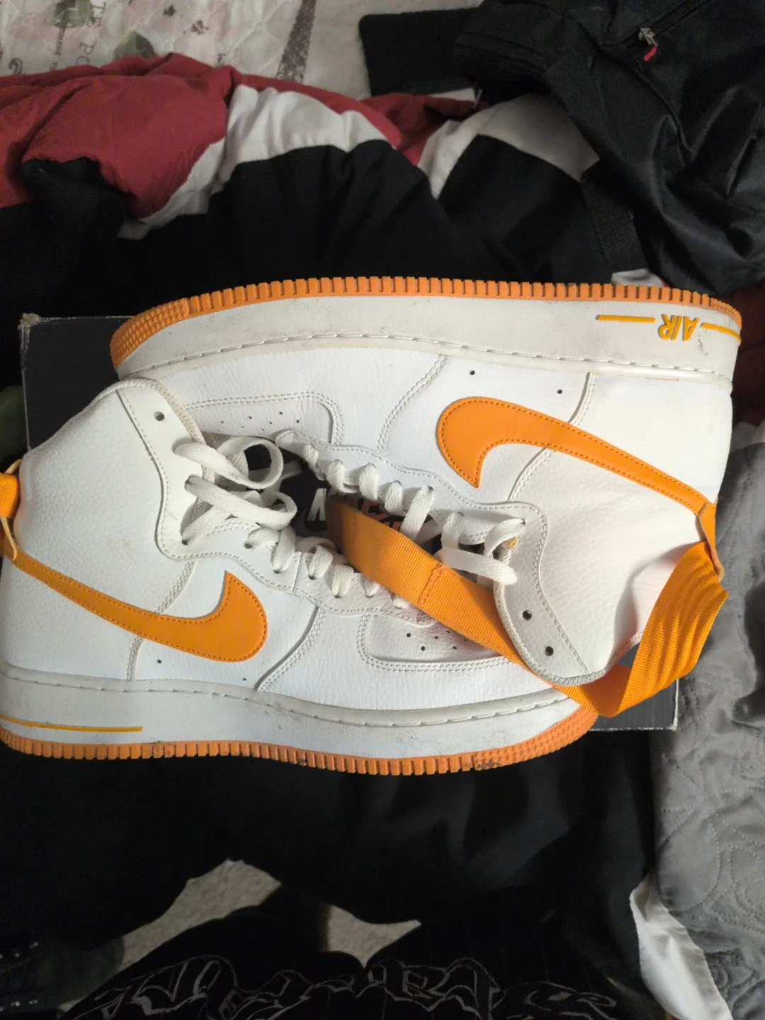 Nike Air Force 1 High '07 White/Orange Size US 11 image indicator(4)