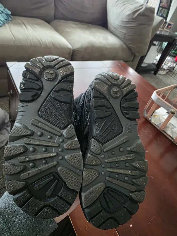 Kids Size 10 Boots! image indicator(10)