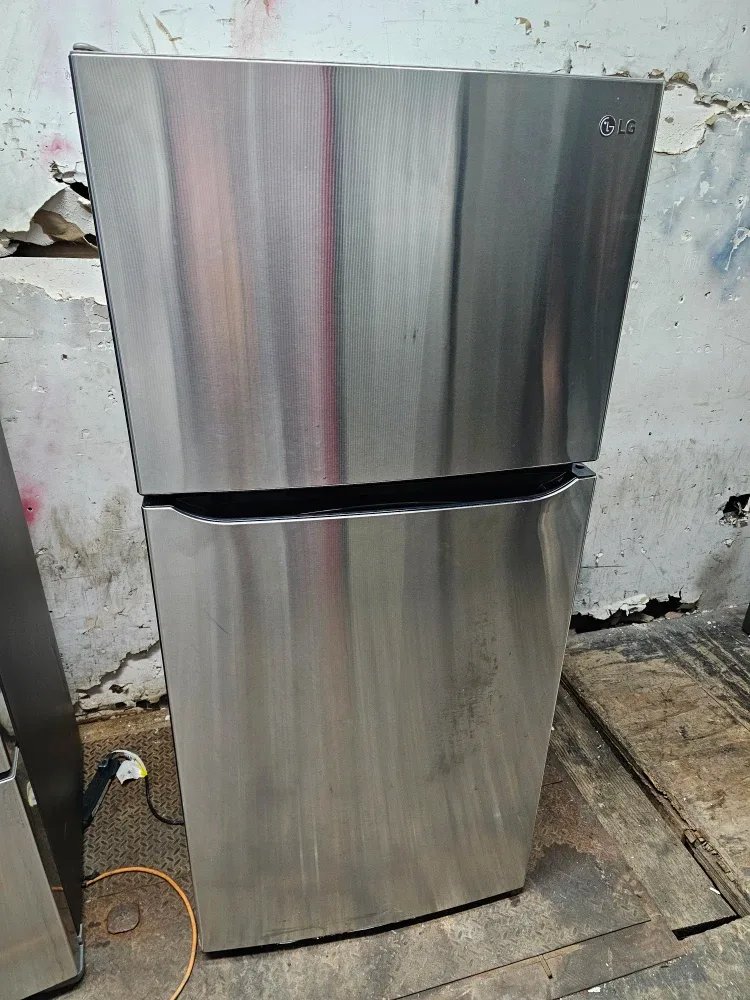 LG 30in Stainless steel refrigerator