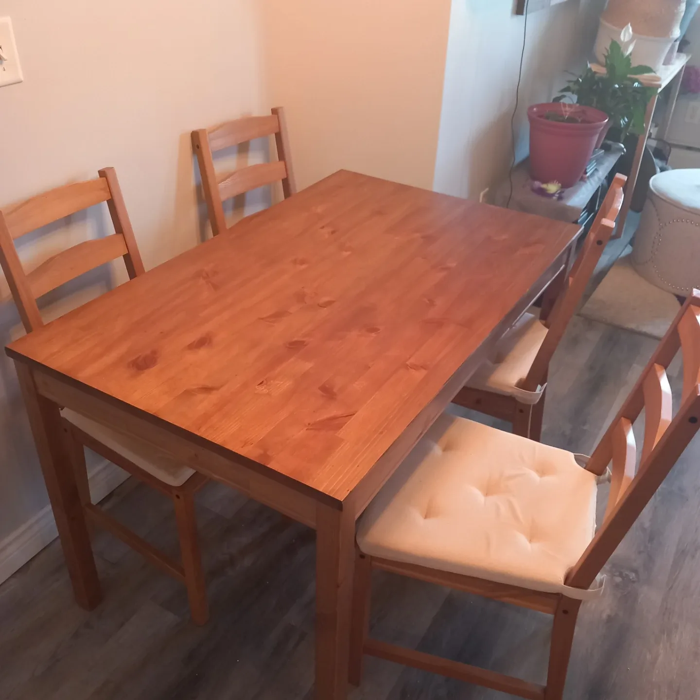 Dinning table 4 chairs