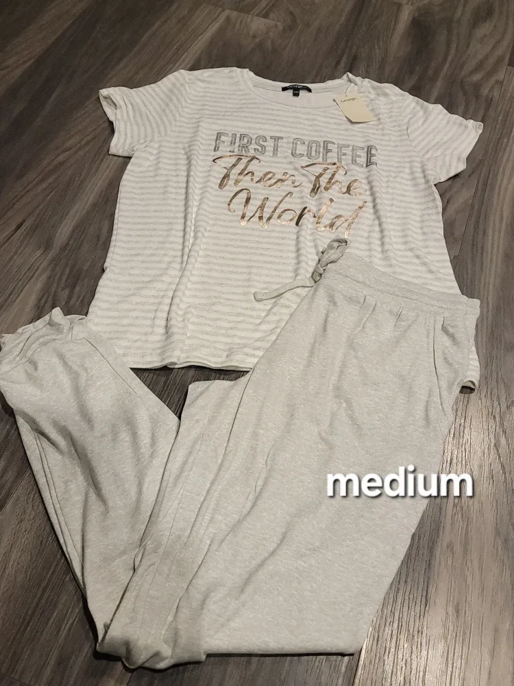 Ladies Pajama Set - Size Medium New